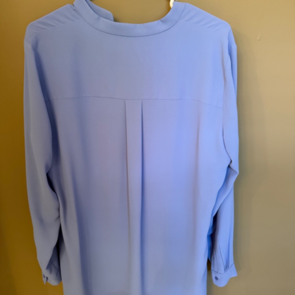 Anne Klein Silky no iron blouse - Picture 2 of 4
